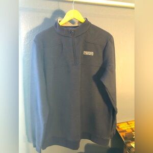 NWOT large vineyard vines sweatshirt